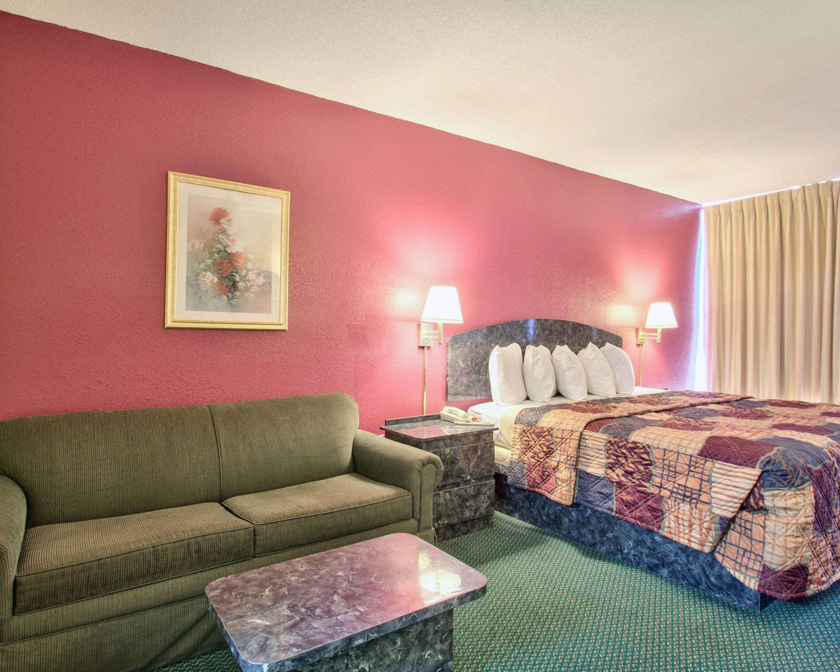 Econo Lodge Donalsonville Bagian luar foto