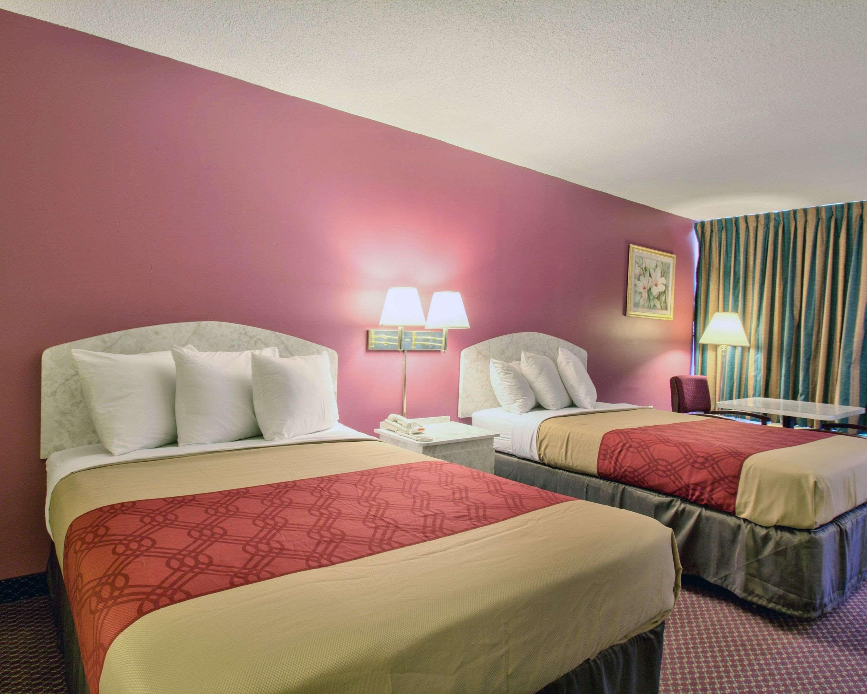 Econo Lodge Donalsonville Bagian luar foto