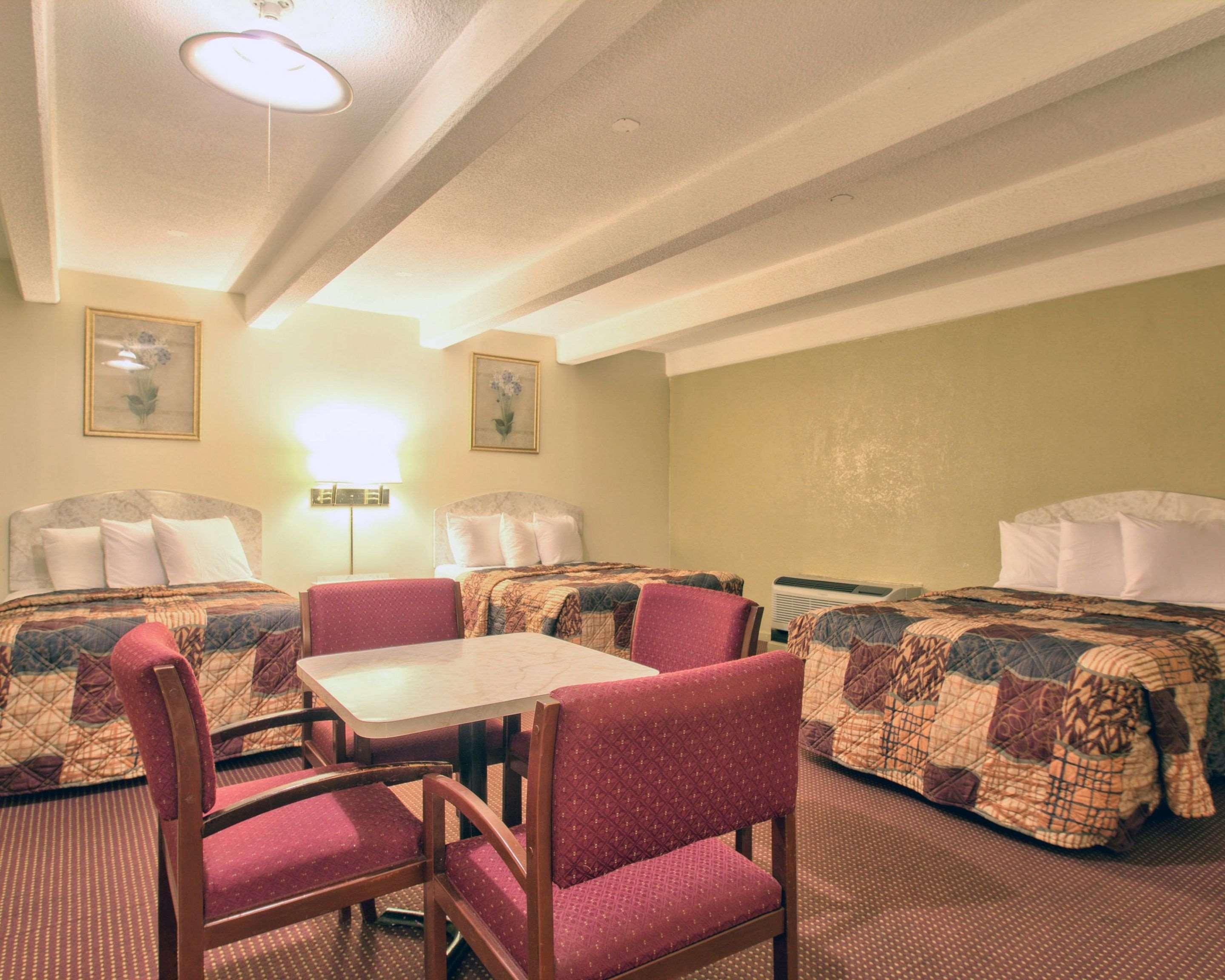 Econo Lodge Donalsonville Bagian luar foto