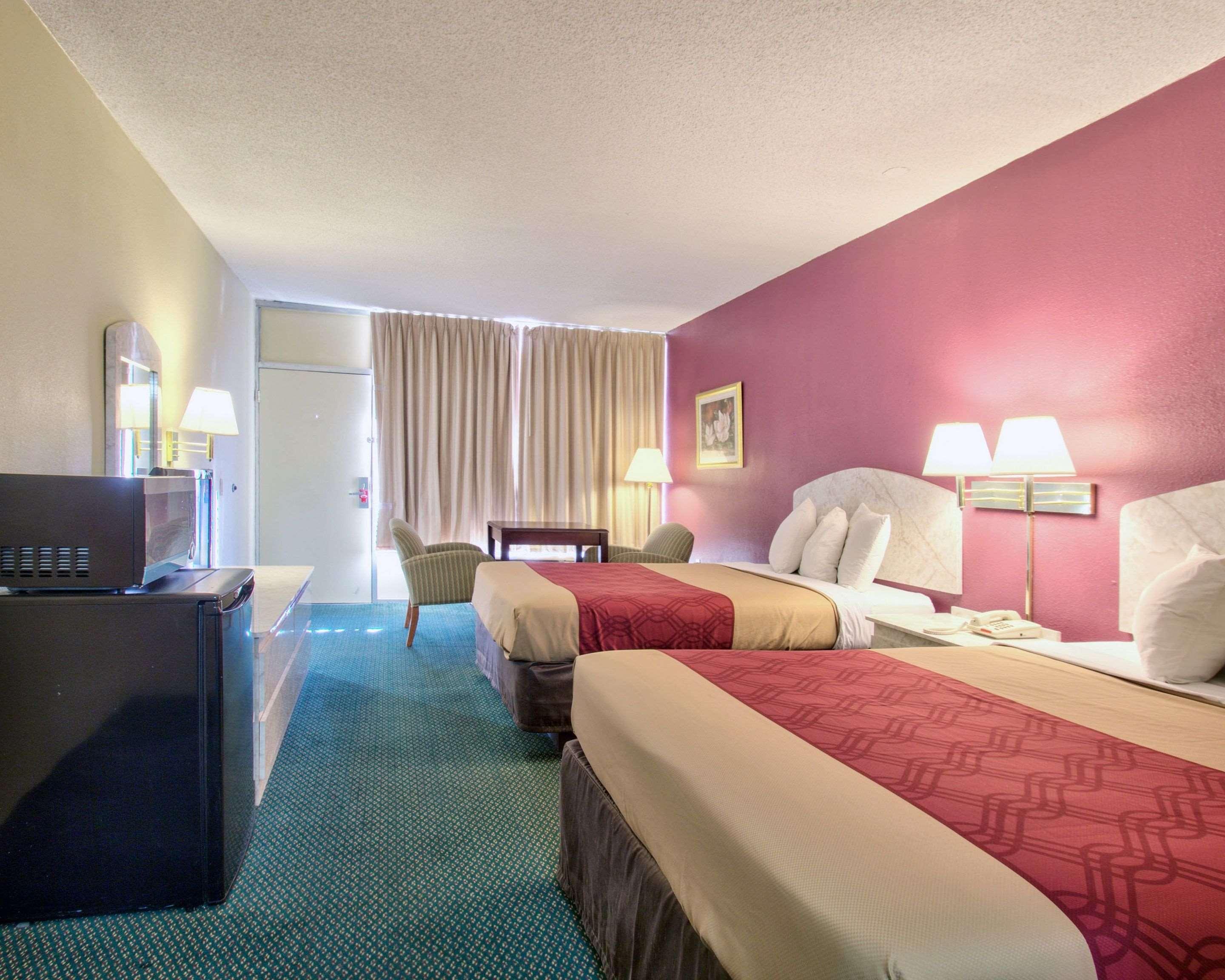 Econo Lodge Donalsonville Bagian luar foto