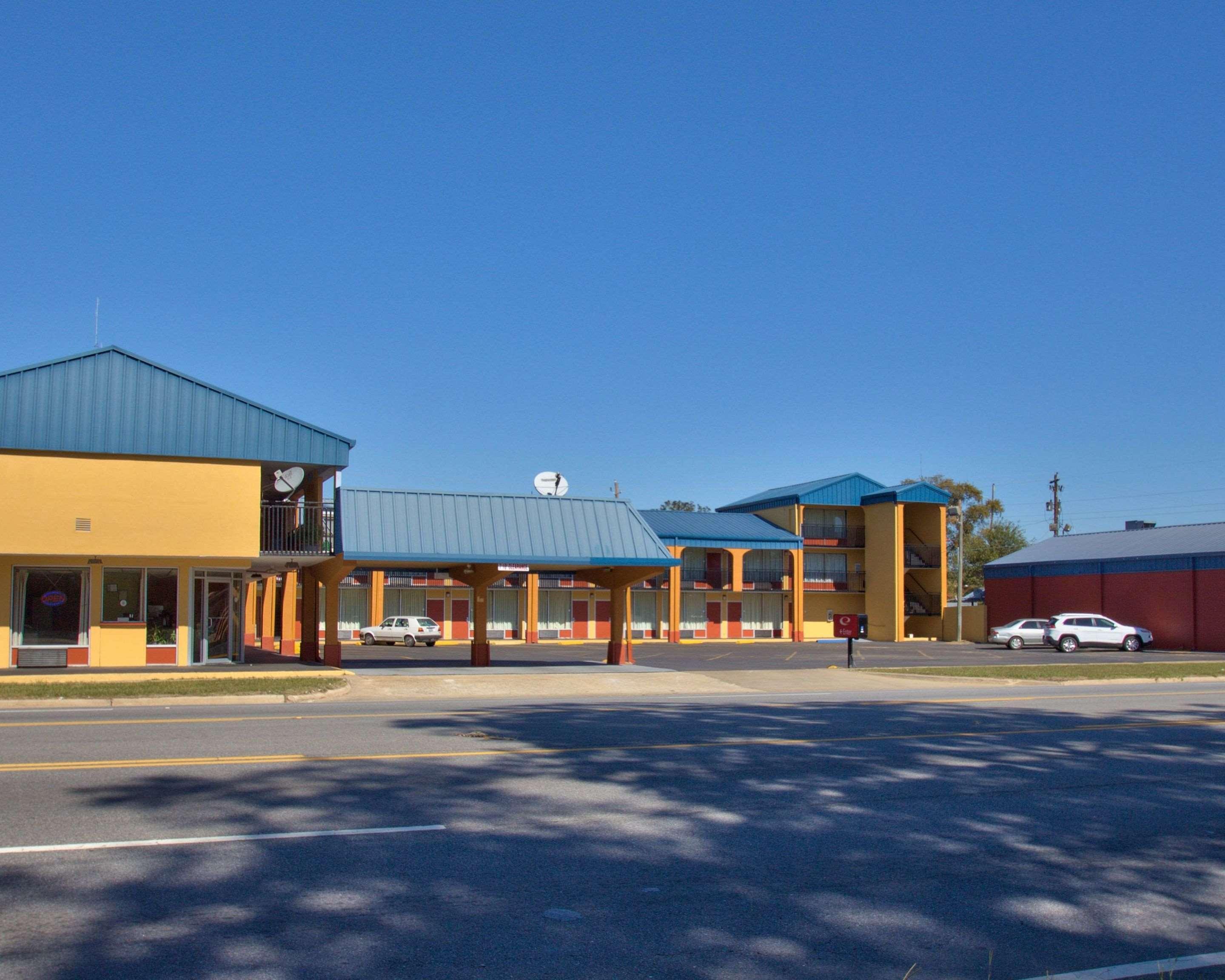 Econo Lodge Donalsonville Bagian luar foto