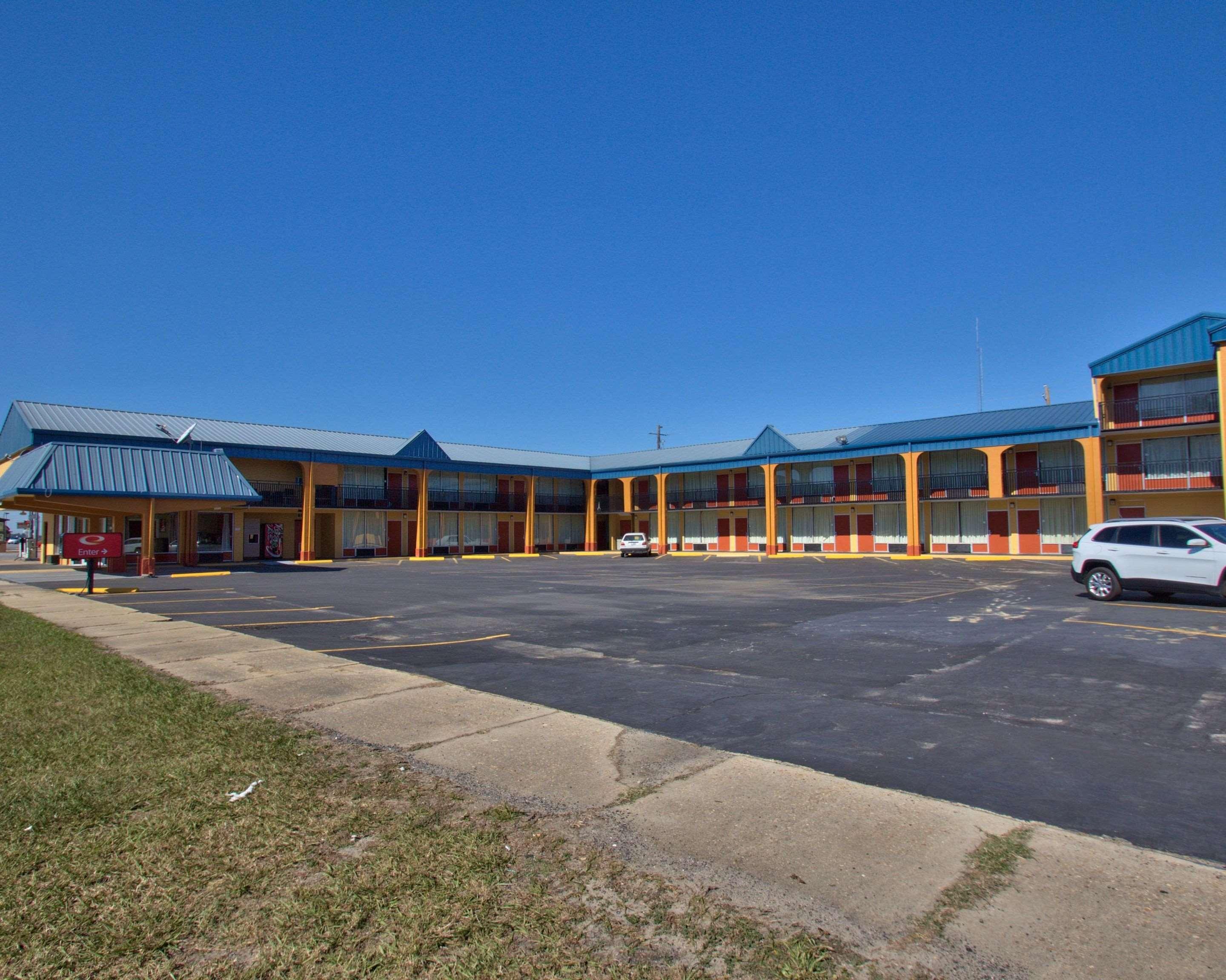 Econo Lodge Donalsonville Bagian luar foto