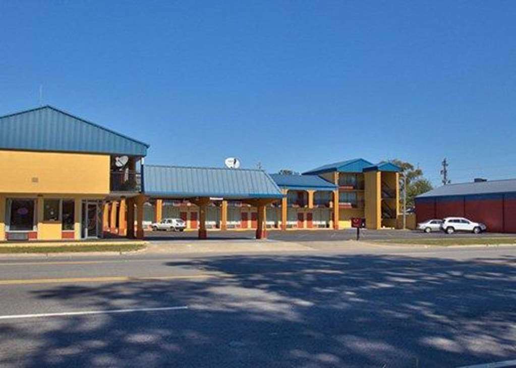 Econo Lodge Donalsonville Bagian luar foto